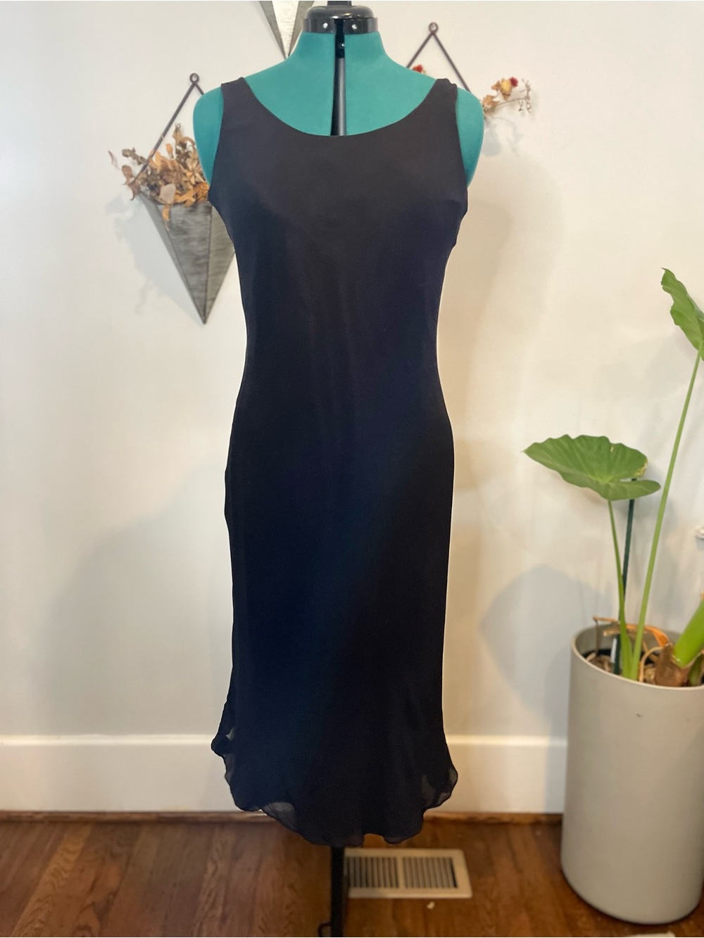 Spenser Jeremy 100% Silk Black Sleeveless Scoop Neck Midi Dress